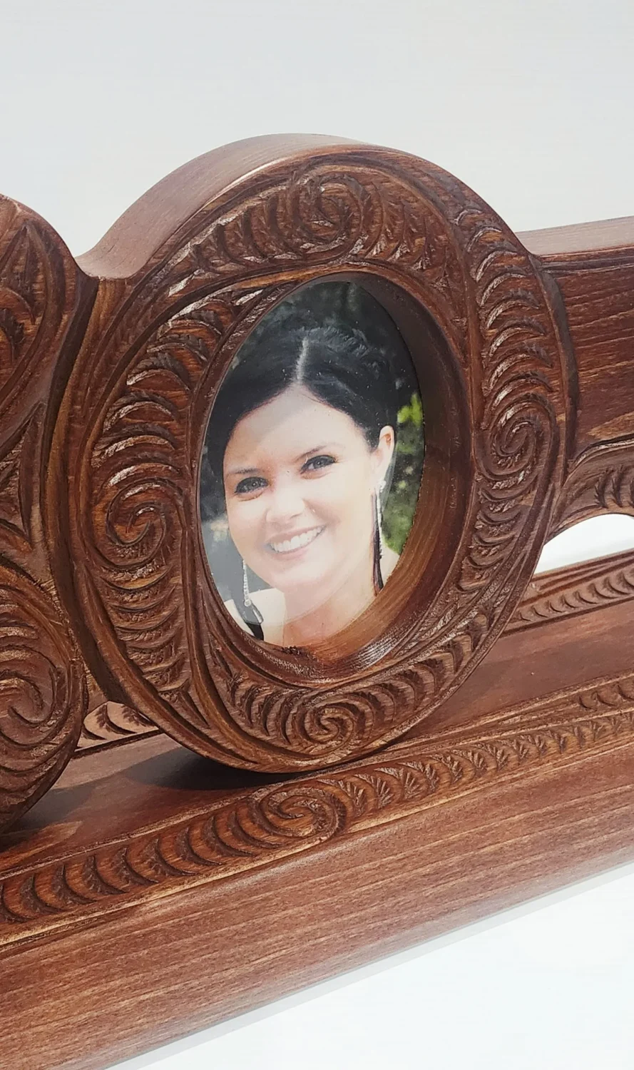 Hand Carved Māori Design 21st Birthday Key with Paua Shell Inlay & Photo Frame – Large Display Stand