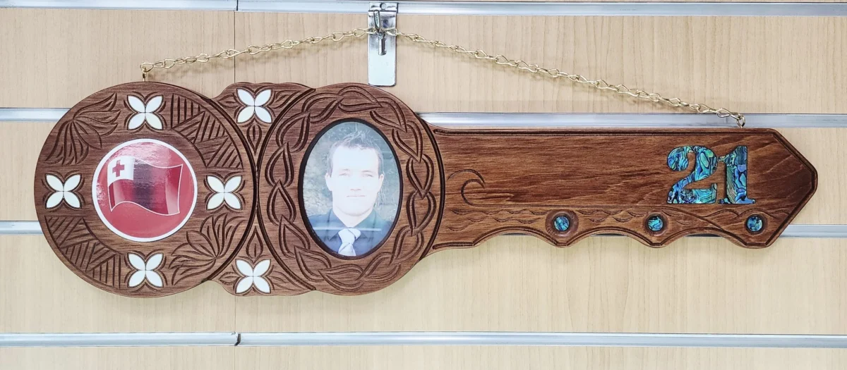 Island Design 21st Birthday Key – Tongan Flag | Handcrafted Tulip Wood Keepsake | Made in New Zealand - WM439MOPTF