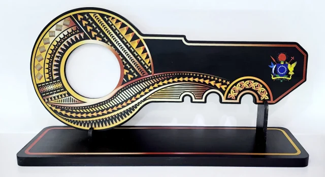 Island Design Golden Red Theme Colour UV Printed Birthday Key with Coat of Arms of Cook Island and Matching Colour Stand