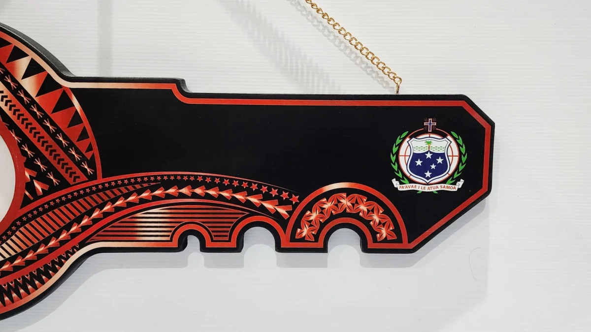 Island Design Red & White Theme Colour UV Printed Wooden Birthday Key with "Samoan Sila"  – SJ2247