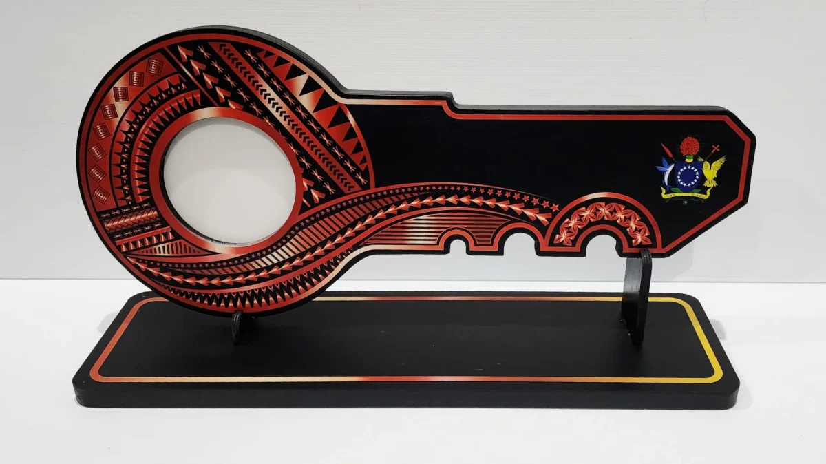 Island Design Red & White Theme Colour UV Printed Wooden Birthday Key with "Coat of arms of Cook Island"  – SJ2249
