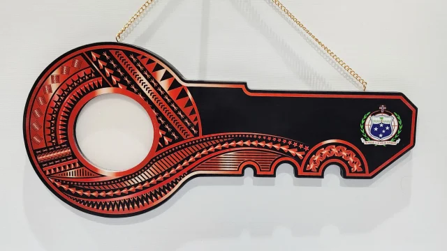 Island Design Red & White Theme Colour UV Printed Wooden Birthday Key with "Samoan Sila"  – SJ2247