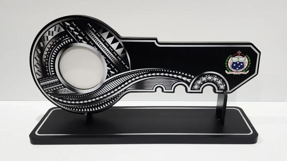 Island Design Silver Theme Colour UV Printed Wooden Birthday Key with "Samoan Sila  – SJ2261