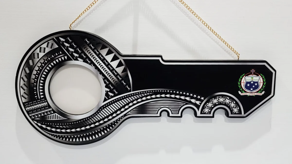 Island Design Silver Theme Colour UV Printed Wooden Birthday Key with "Samoan Sila  – SJ2261
