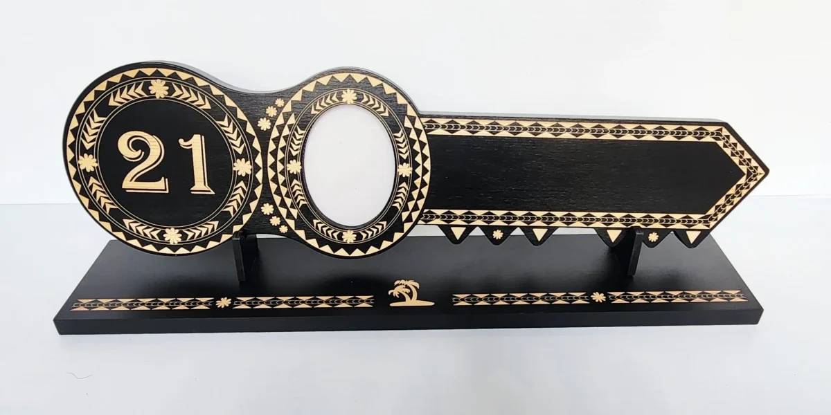 Island Design Wooden Birthday Key with "21" Laser Engraved  – SJ2511BLK