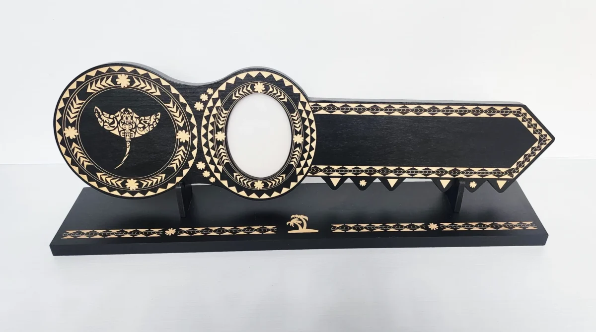 Island Design Wooden Birthday Key with "Stingray" Laser Engraved  – SJ2514BLK