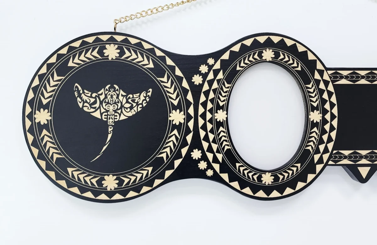 Island Design Wooden Birthday Key with "Stingray" Laser Engraved  – SJ2514BLK