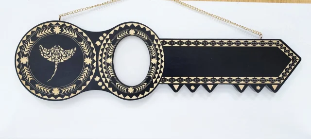 Island Design Wooden Birthday Key with "Stingray" Laser Engraved  – SJ2514BLK