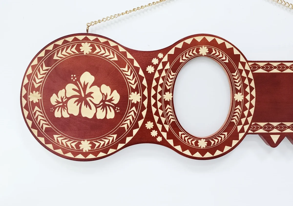 Island Design Wooden Birthday Key with "Three Hibiscus" Laser Engraved  – SJ2512DB