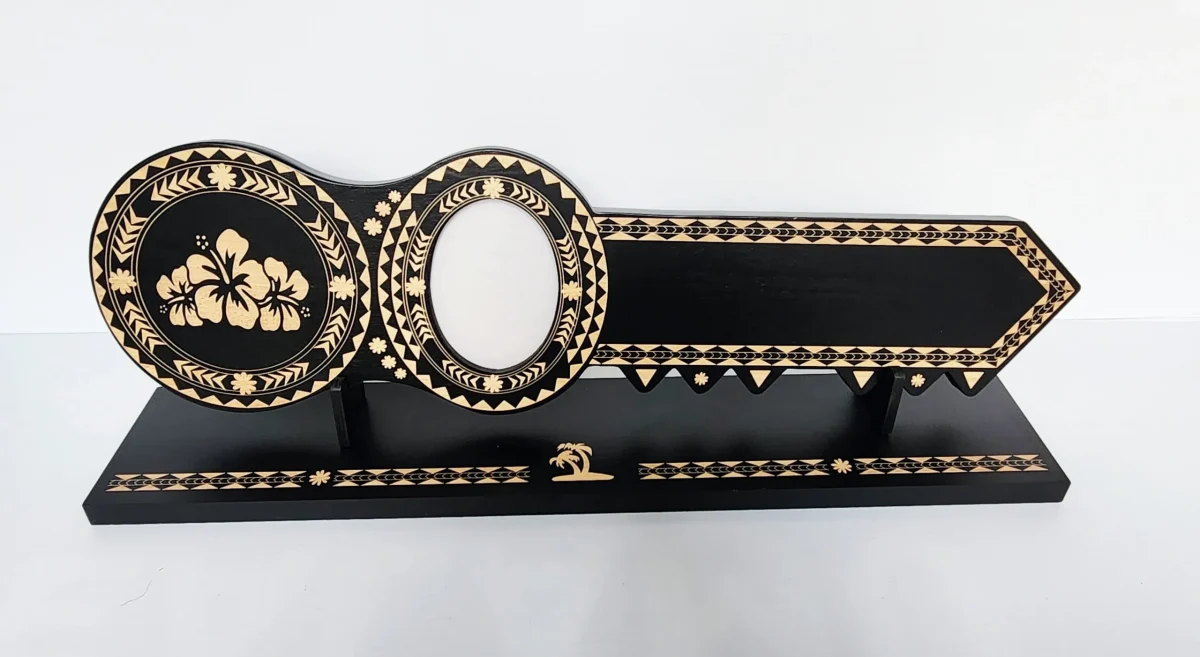 Island Design Wooden Birthday Key with "Three Hibiscus" Laser Engraved  – SJ2512BLK