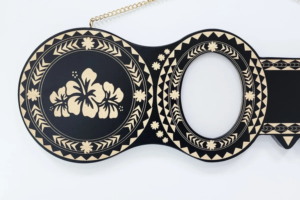 Island Design Wooden Birthday Key with "Three Hibiscus" Laser Engraved  – SJ2512BLK