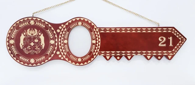 Island Design Wooden Birthday Key with "Tongan Sila" & "21" Laser Engraved  – SJ2106DB