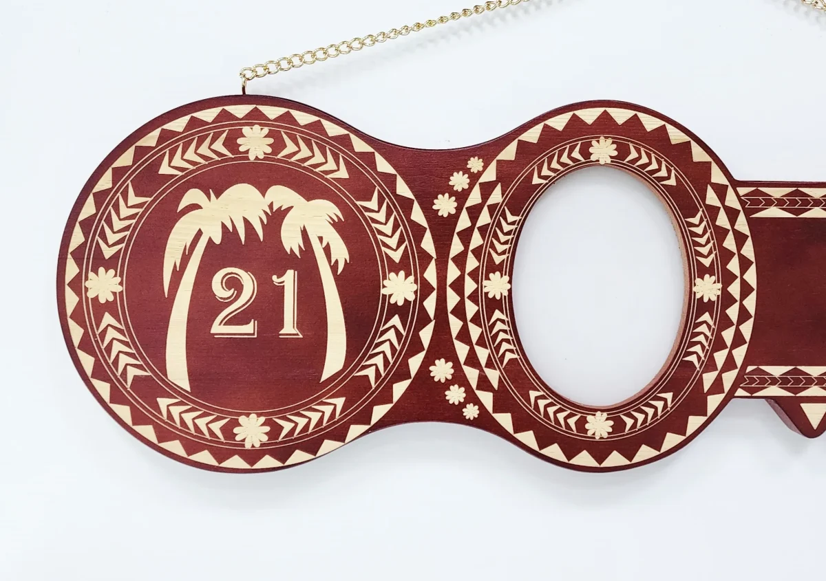 Island Design Wooden Birthday Key with "Two Palm Trees" & "21" Laser Engraved  – SJ2513DB
