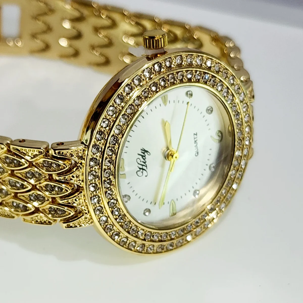 Ladies HIDY Fashion Dress Watch Gold Tone Case Silver Dial Watch - Design 2408