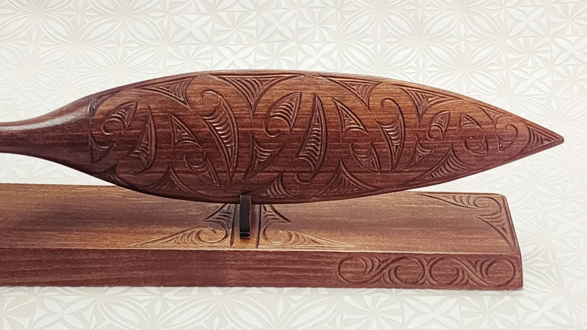 Large Hand Carved Māori Hoe Waka Paddle on Display Base – Wooden Carving Made in New Zealand - WM541