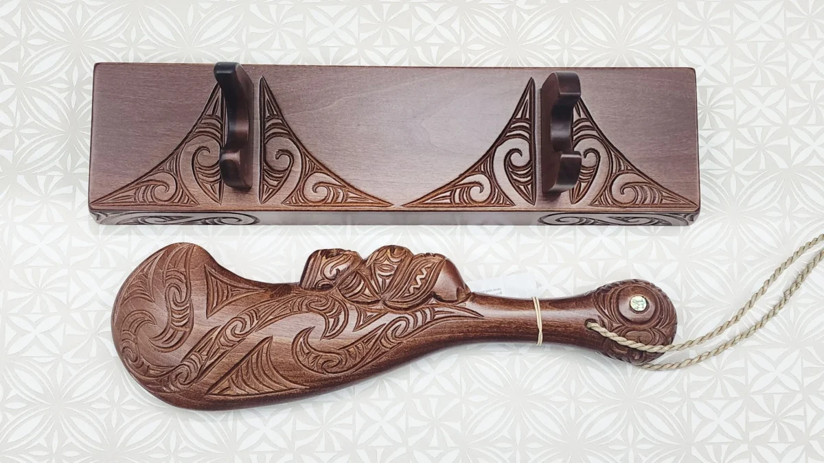 Large Hand-Carved Māori Wahaika Club on Display Stand – Made in New Zealand