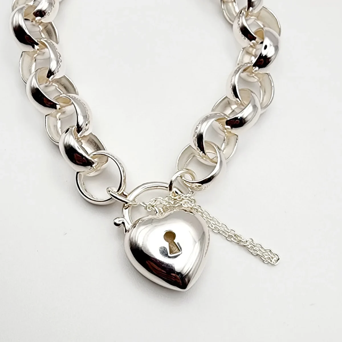 Large Sterling Silver 21cm Round Belcher Bracelet With Puff Heart Padlock