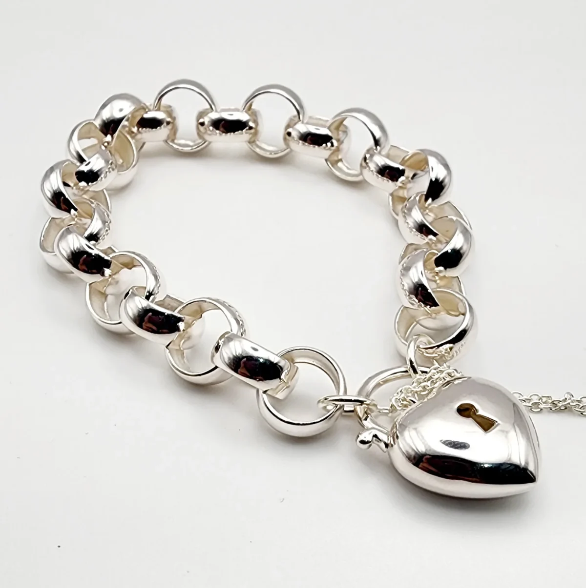 Large Sterling Silver 21cm Round Belcher Bracelet With Puff Heart Padlock