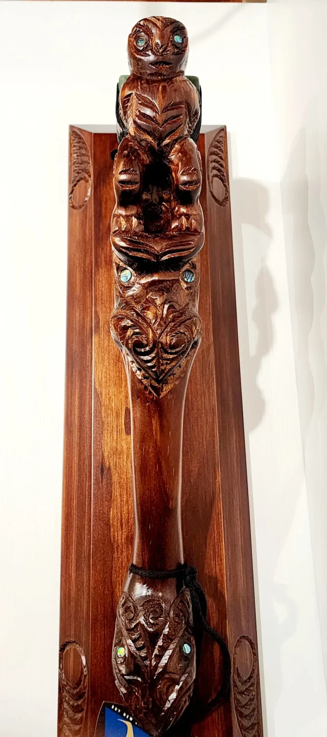 Large Wooden Carved Toki Poutangata, or Adz with New Greernstone Blade on stand - WSU21T