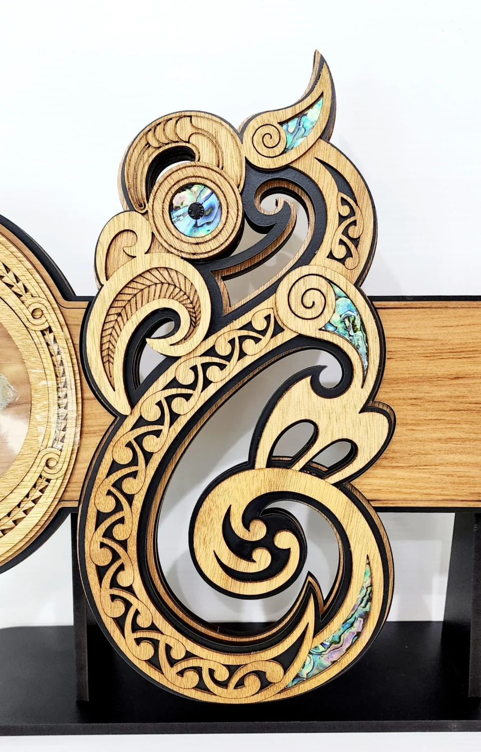 Manaia The Guardian Spirit Birthday Key with Removable Stand - 21MA-MANIA
