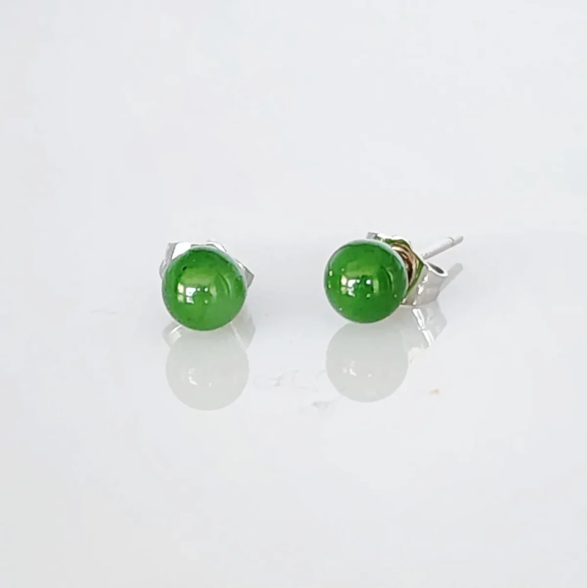 New Zealand Greenstone 5mm Round Sterling Silver Stud Earrings - ES5B.9