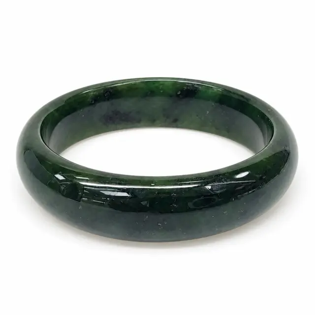 New Zealand Greenstone (Pounamu) Bangle – 59mm – 15mm Wide – Polished Half Round - BANWDOZ-59