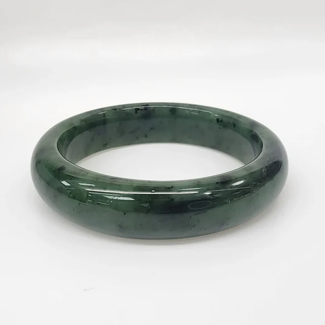 New Zealand Greenstone (Pounamu) Bangle – 60mm Internal – 16mm Wide Half Round - BANWDOZ-60