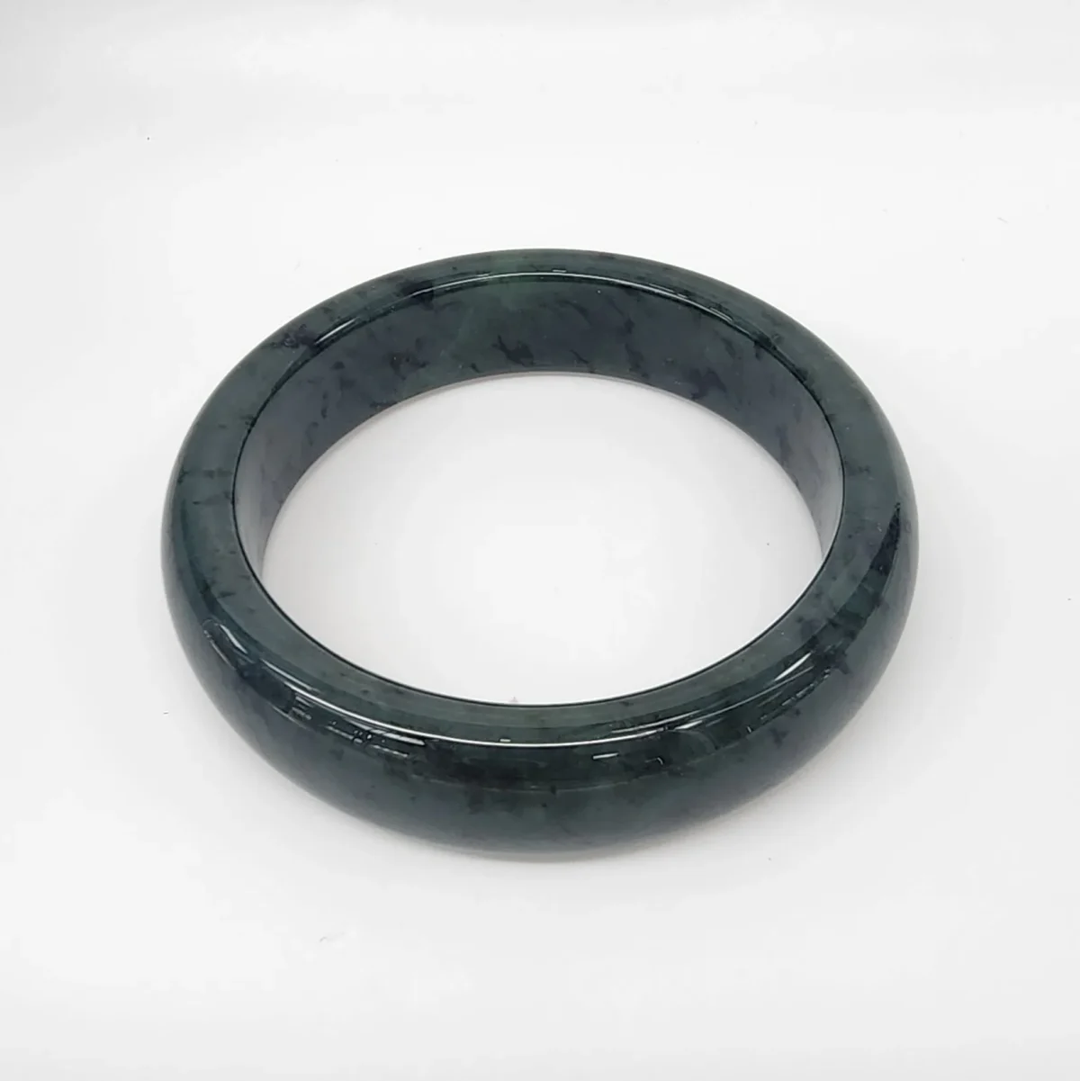 New Zealand Greenstone (Pounamu) Bangle – 65mm – 18mm Wide Half Round Polished - BANWDOZ-65