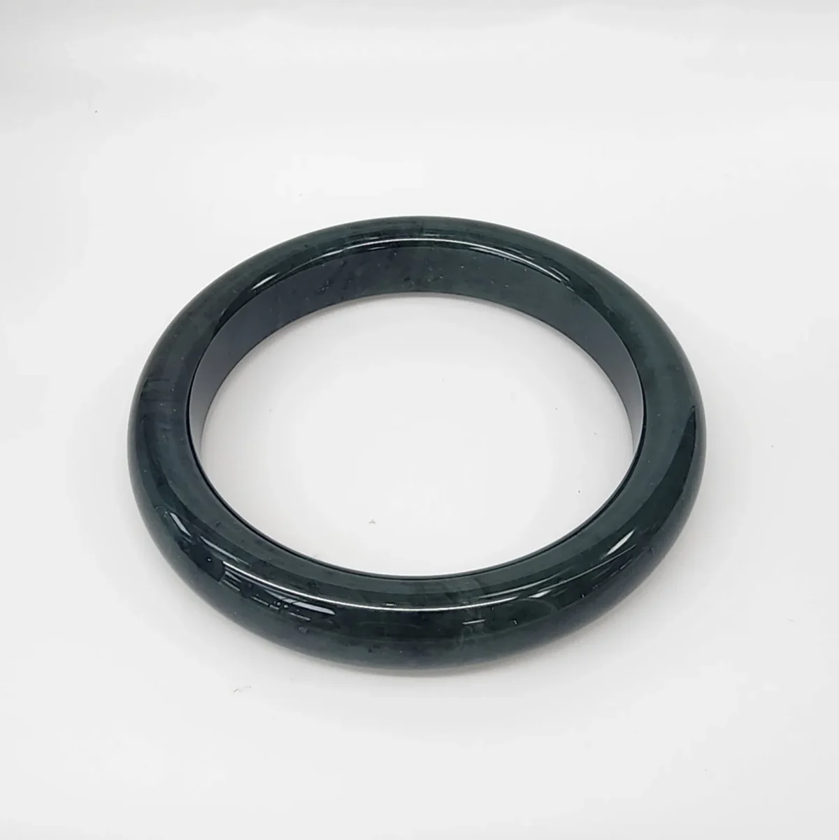 New Zealand Greenstone (Pounamu) Bangle – 68mm Internal Diameter – 15mm Wide Half Round - BANWDOZ-68