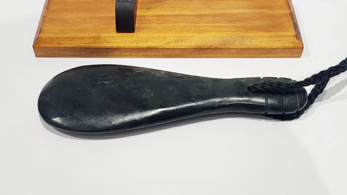 New Zealand Greenstone / Pounamu Mere (245mm Long) with Stand