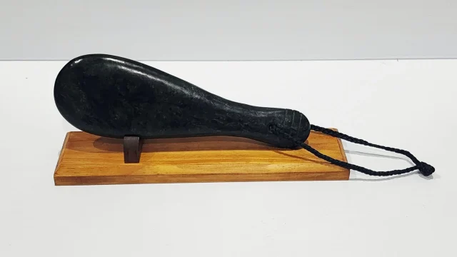 New Zealand Greenstone / Pounamu Mere (300mm Long) with Stand