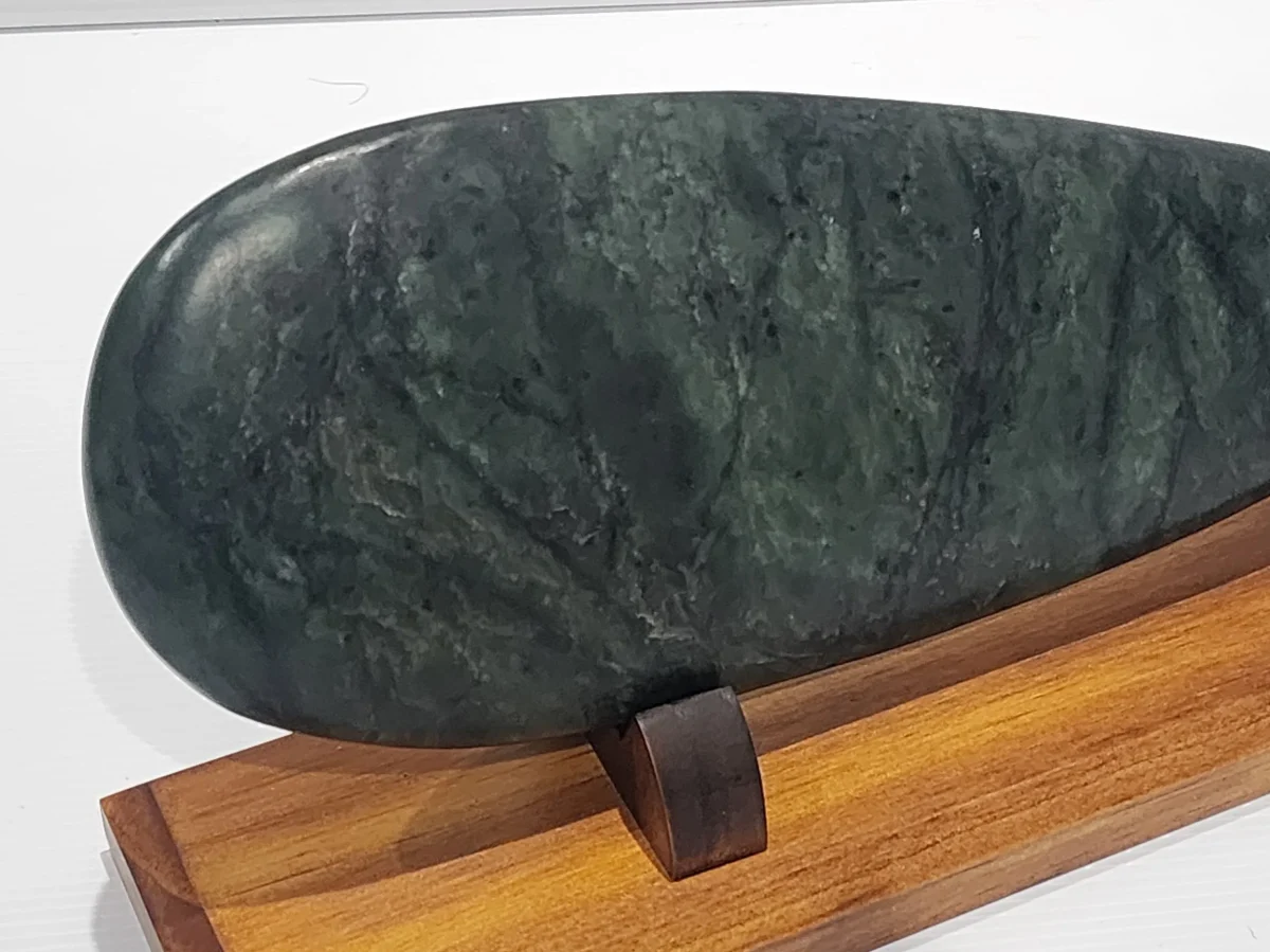New Zealand Greenstone / Pounamu Mere (370mm Long) with Stand