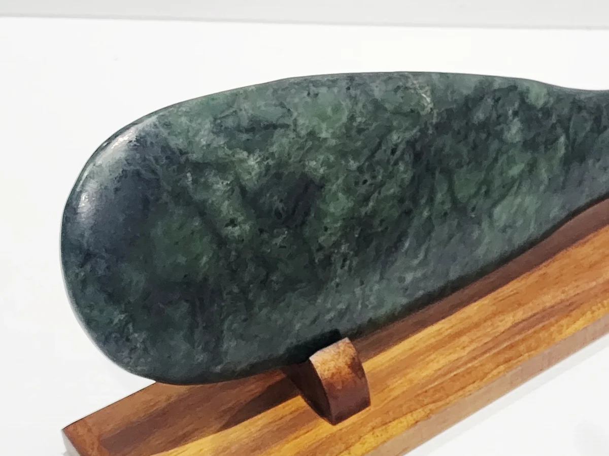New Zealand Greenstone / Pounamu Mere (370mm Long) with Stand