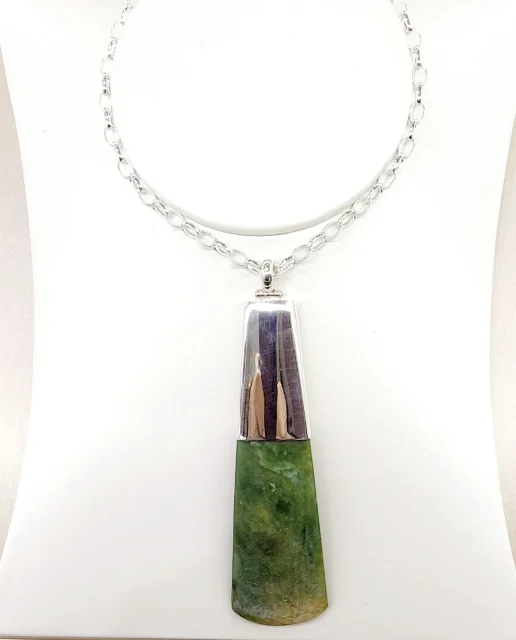 New Zealand Greenstone TOKI with Sterling Silver Cap and Oval Belcher Chain