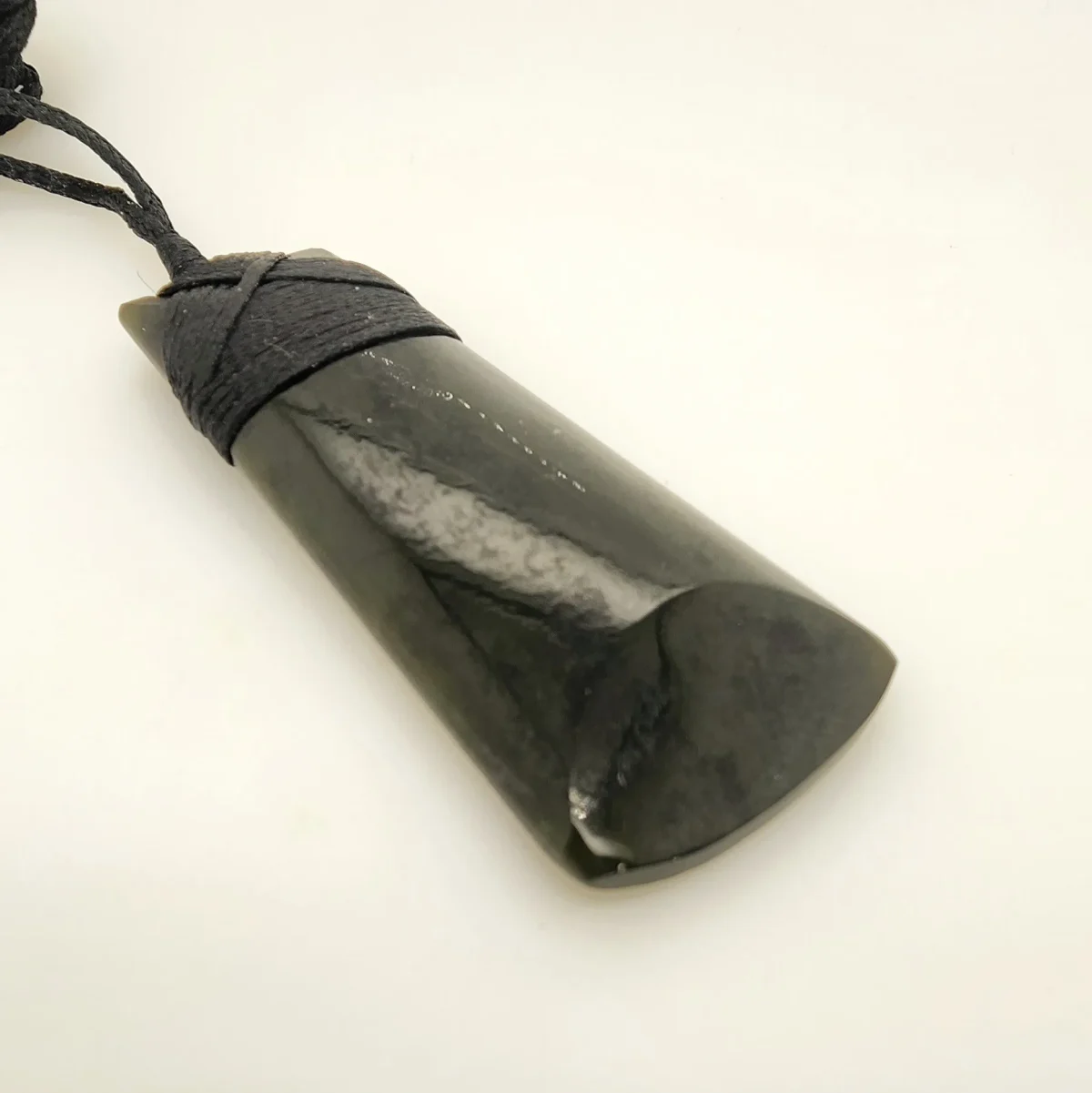 New Zealand Pounamu Bounded Toki Necklace - HPFF60.60B