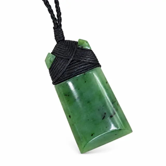 New Zealand Pounamu Classic Bounded Toki Necklace - DWDLO3