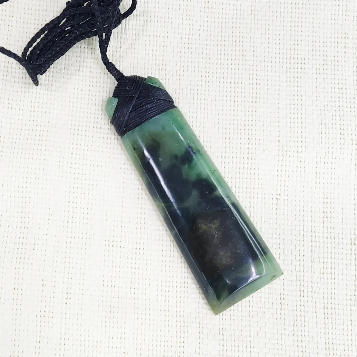 New Zealand Pounamu Classic Bounded Toki Necklace - DWDTOKI2