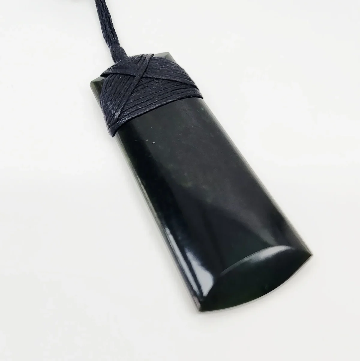 New Zealand Pounamu Classic Bounded Toki Necklace - FP402