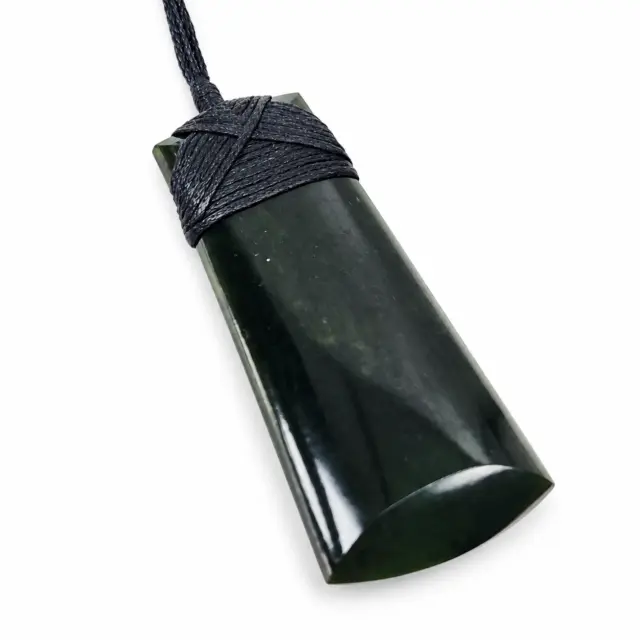 New Zealand Pounamu Classic Bounded Toki Necklace - FP402