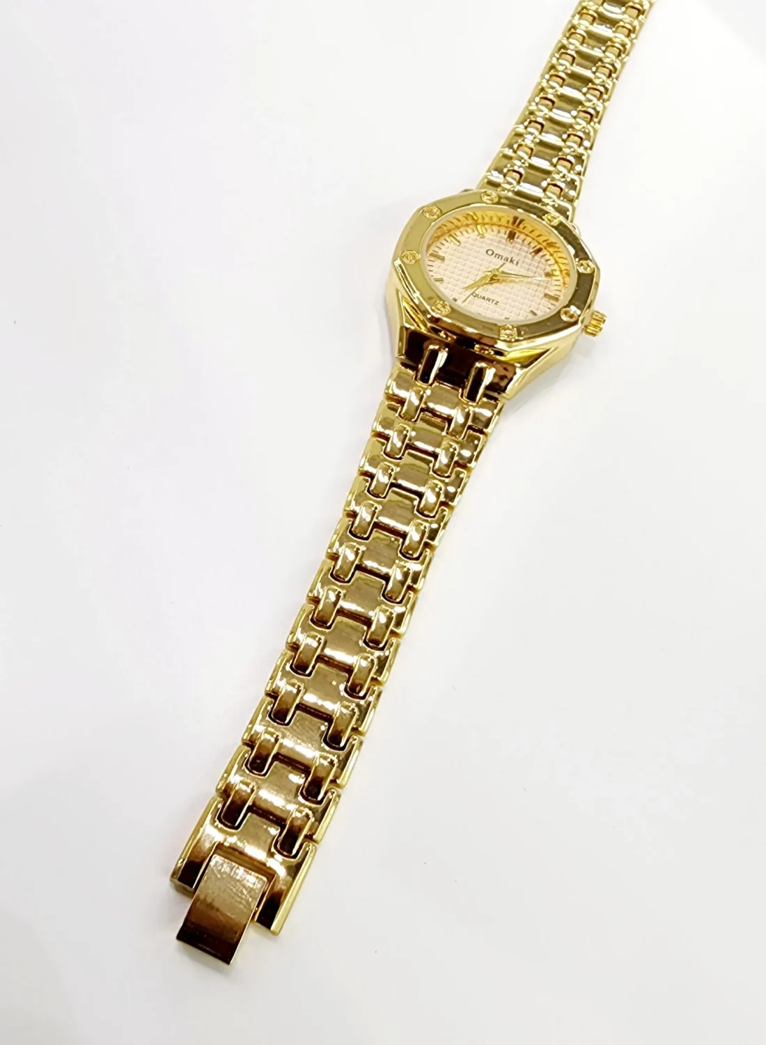 OMAKI Womens Gold Tone Dress Watch with Gold Face
