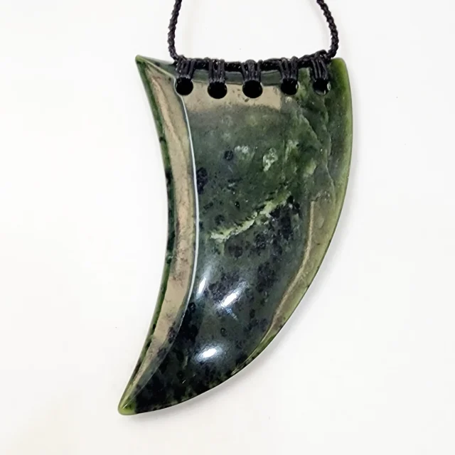 Pounamu Classic Large Tooth Pendant
