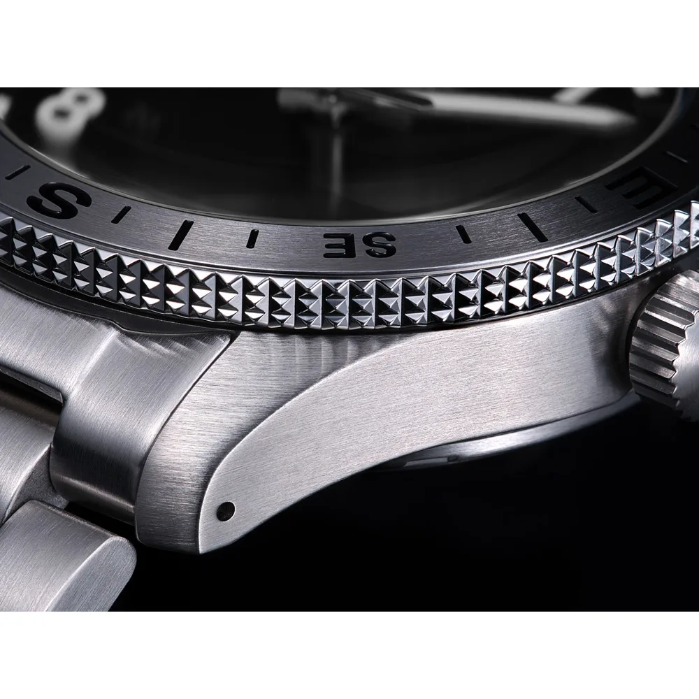 Seiko 5 Sports Field HDB007K1 Automatic Men's White Dial Compass Bezel Watch