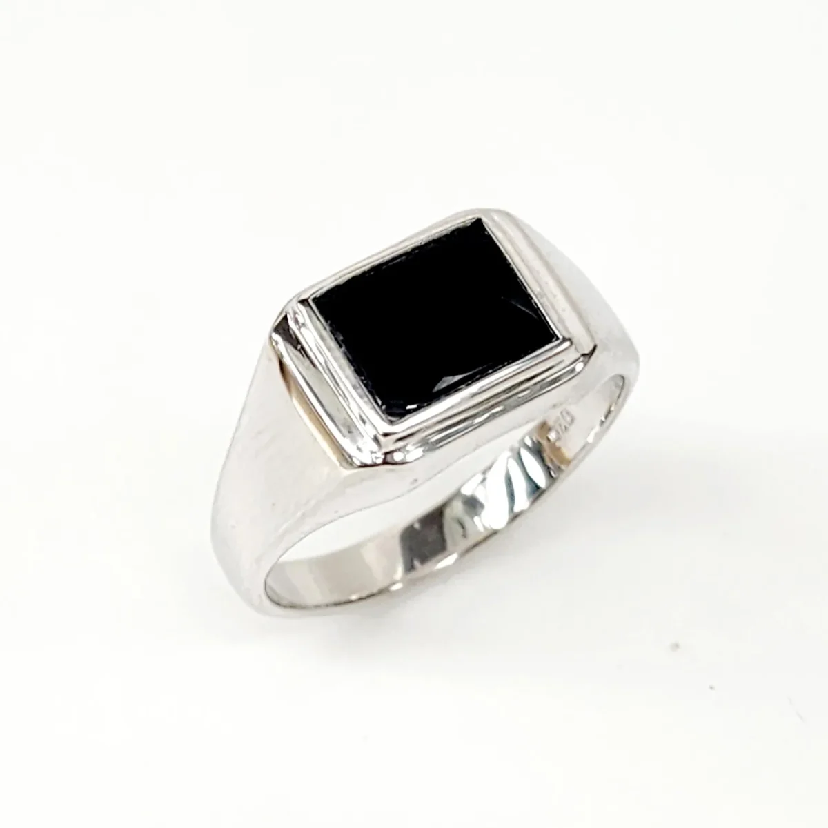 Sterling Silver 10 x 8mm Rectangle Black Onyx Gents Ring