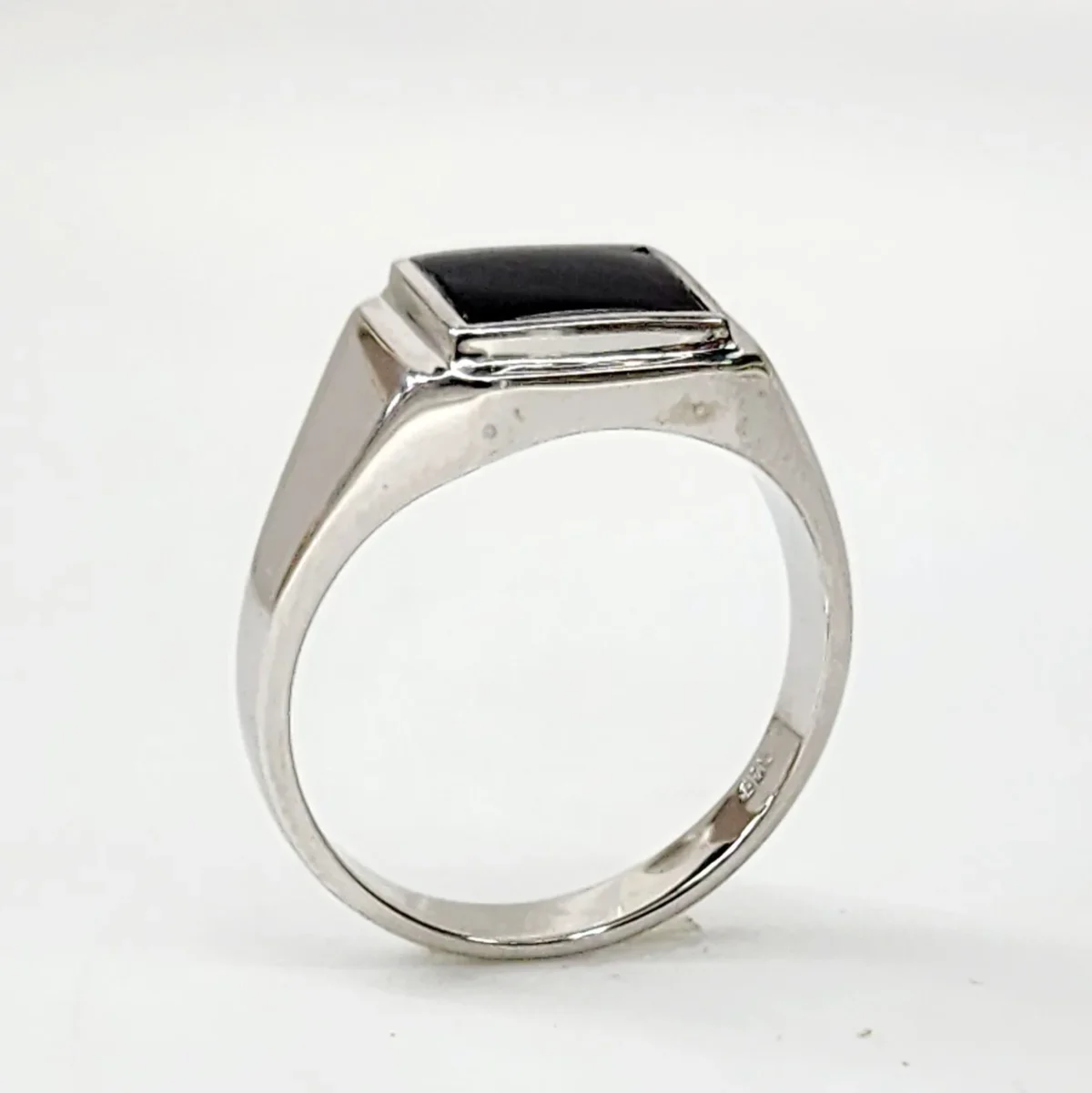 Sterling Silver 10 x 8mm Rectangle Black Onyx Gents Ring