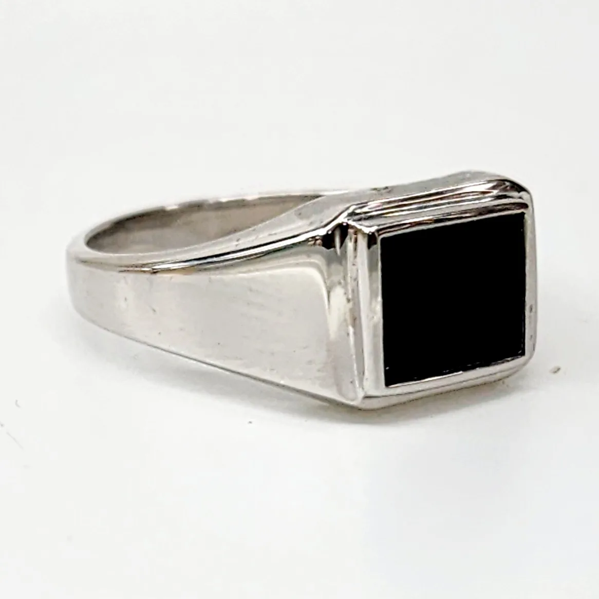 Sterling Silver 10 x 8mm Rectangle Black Onyx Gents Ring