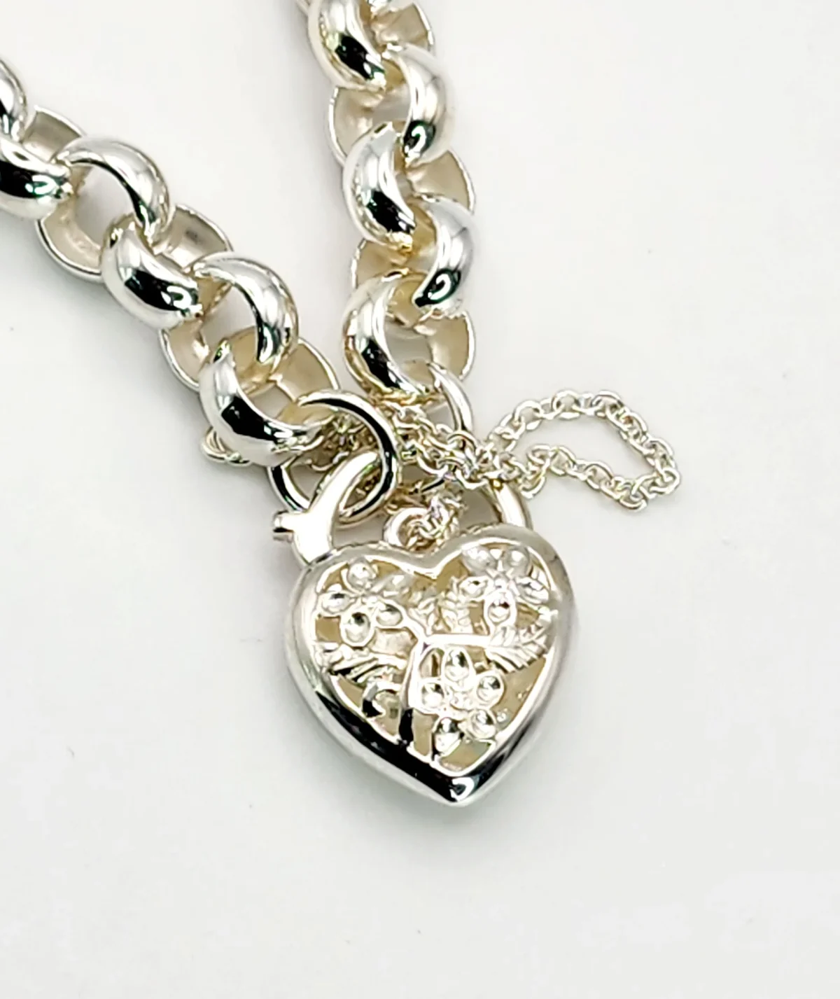 Sterling Silver 19cm Belcher Bracelet With Filigree Heart Padlock SKU-CYBA80