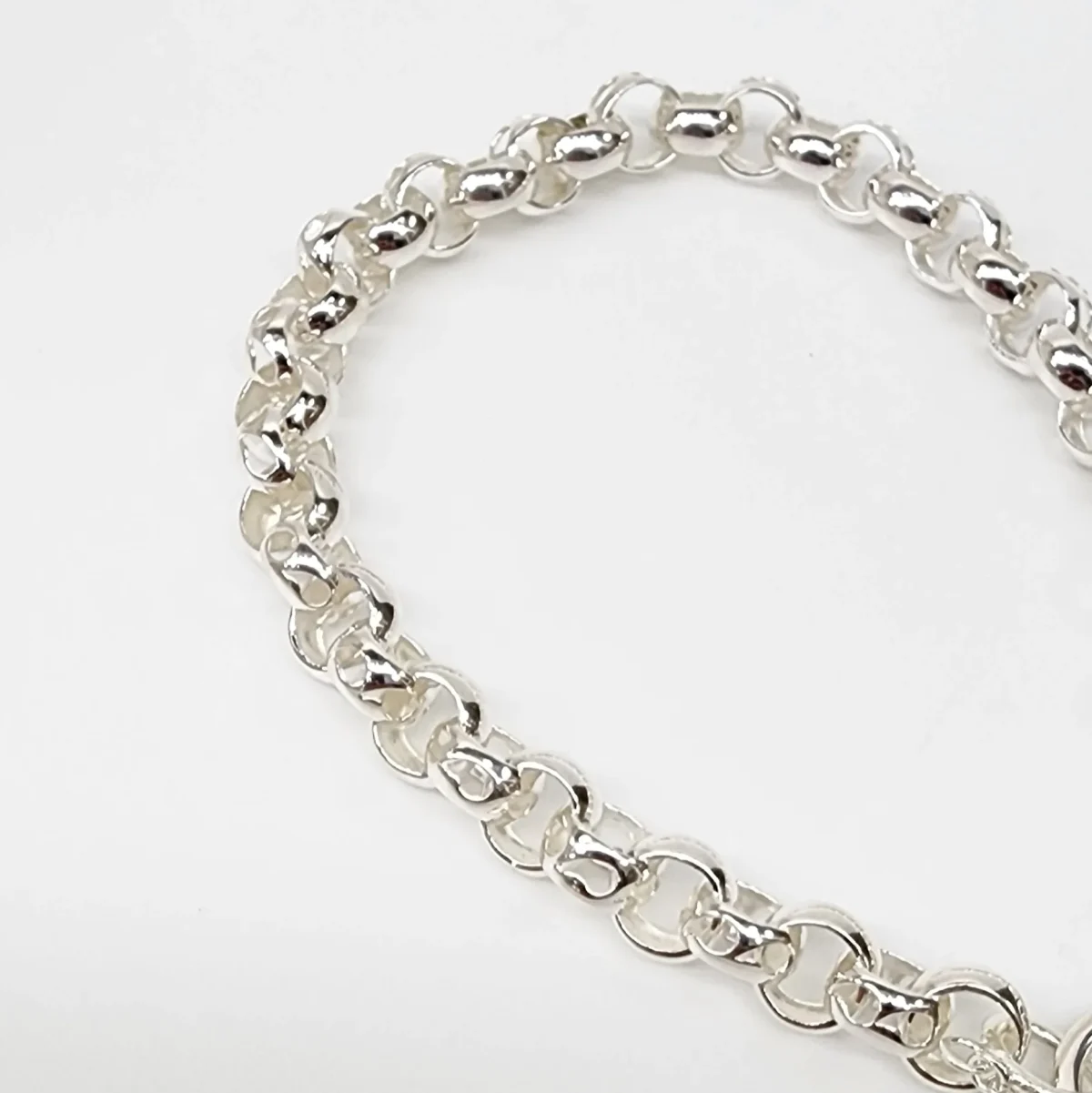 Sterling Silver 19cm Filigree Belcher Bracelet With Puff Heart Padlock - S/S-CYBA56-19CM