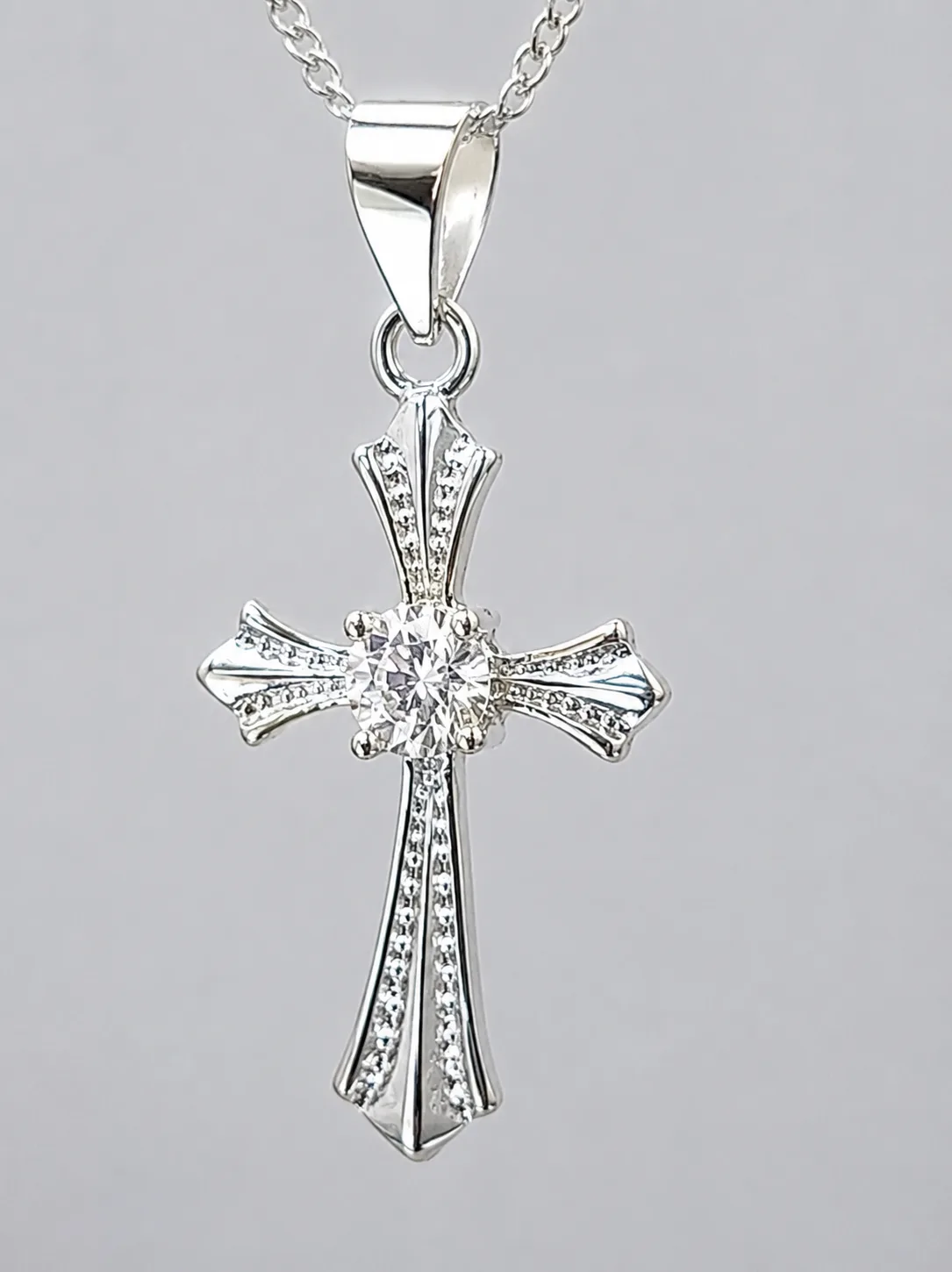 Sterling Silver Cross Pendant with 3.4mm Cubic Zirconia Centre Stone & Complimentary Sterling Silver Chain – 12mm x 20mm - 18006024