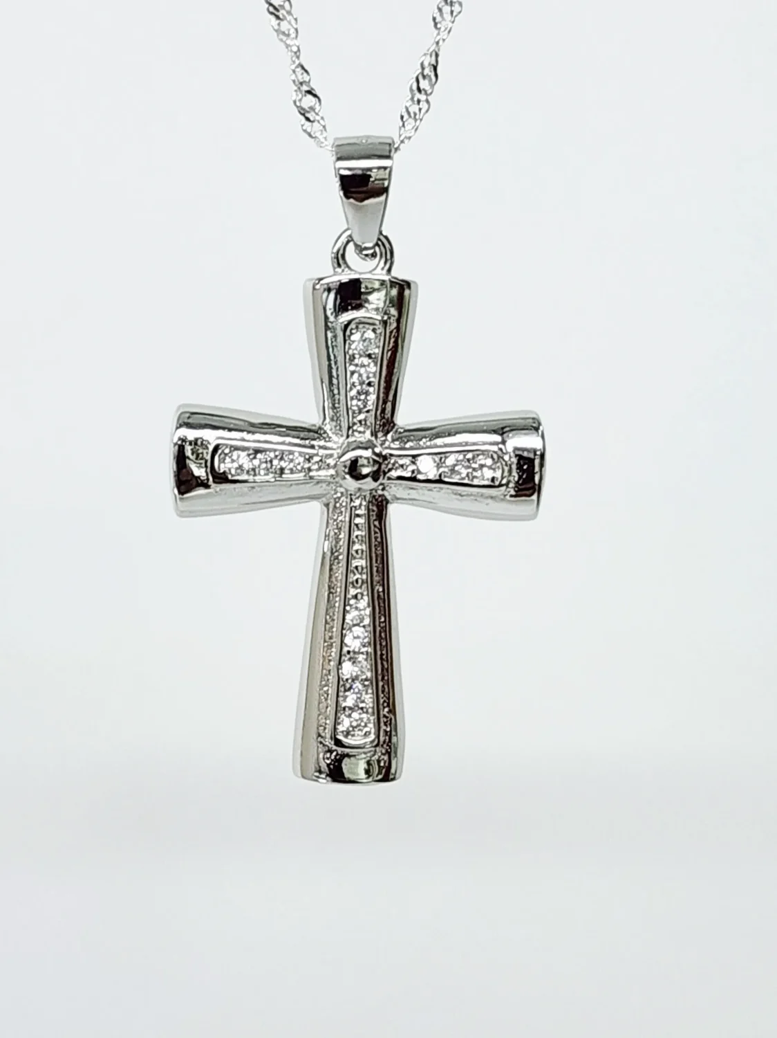 Sterling Silver Cross Pendant with CZ Setting - P00998