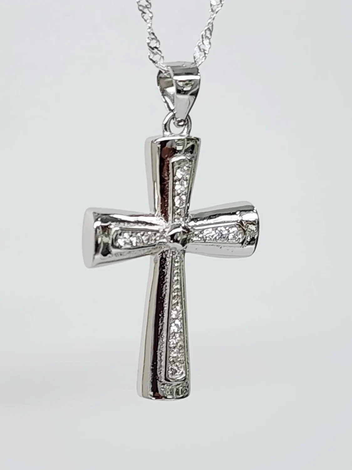 Sterling Silver Cross Pendant with CZ Setting - P00998